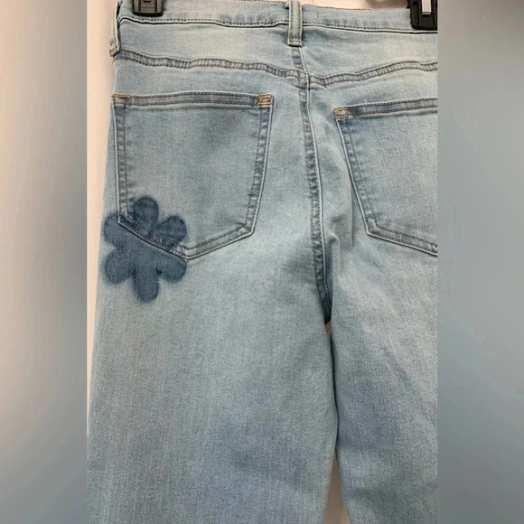 Women’s Altar’d State Flare Jeans With Daisy Design On Back Size 27/5 EUC - Picture 3 of 5